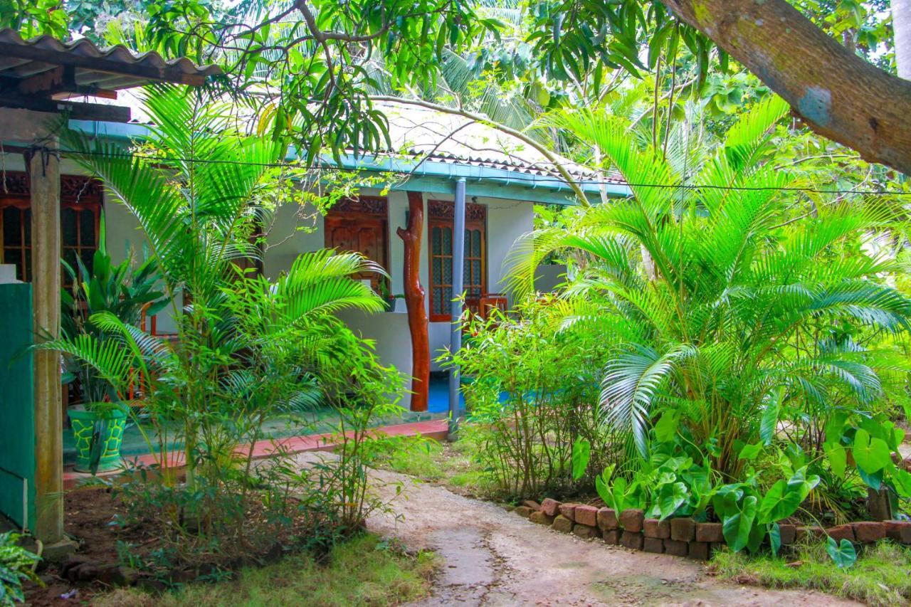 Sun Flower Homestay Sigiriya Exterior photo